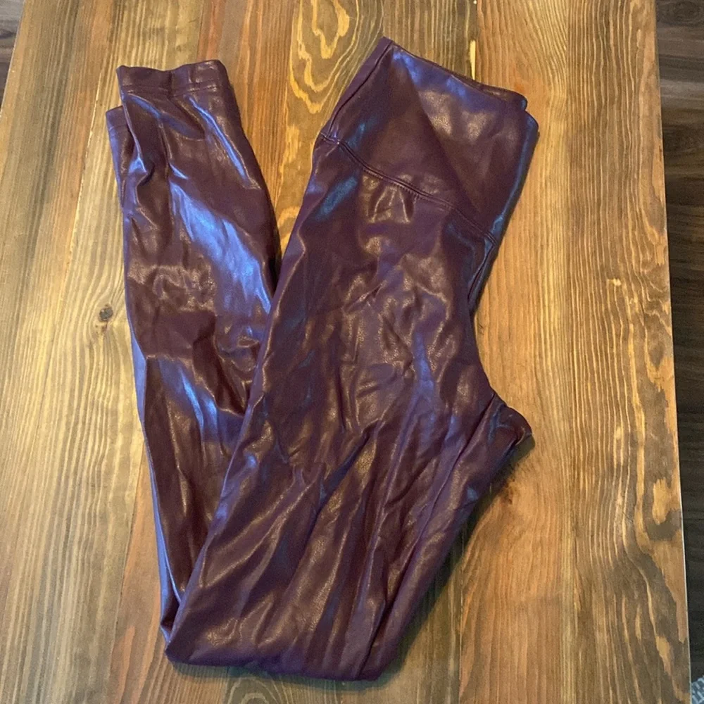 WHBM Runway Leggings Deep Purple - Picture 6 of 7